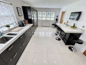 Kitchen- click for photo gallery